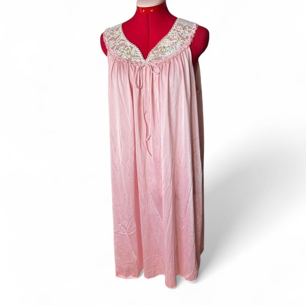 Vintage pink satin lace babydoll nightgown with lace trim bow detail, size Large